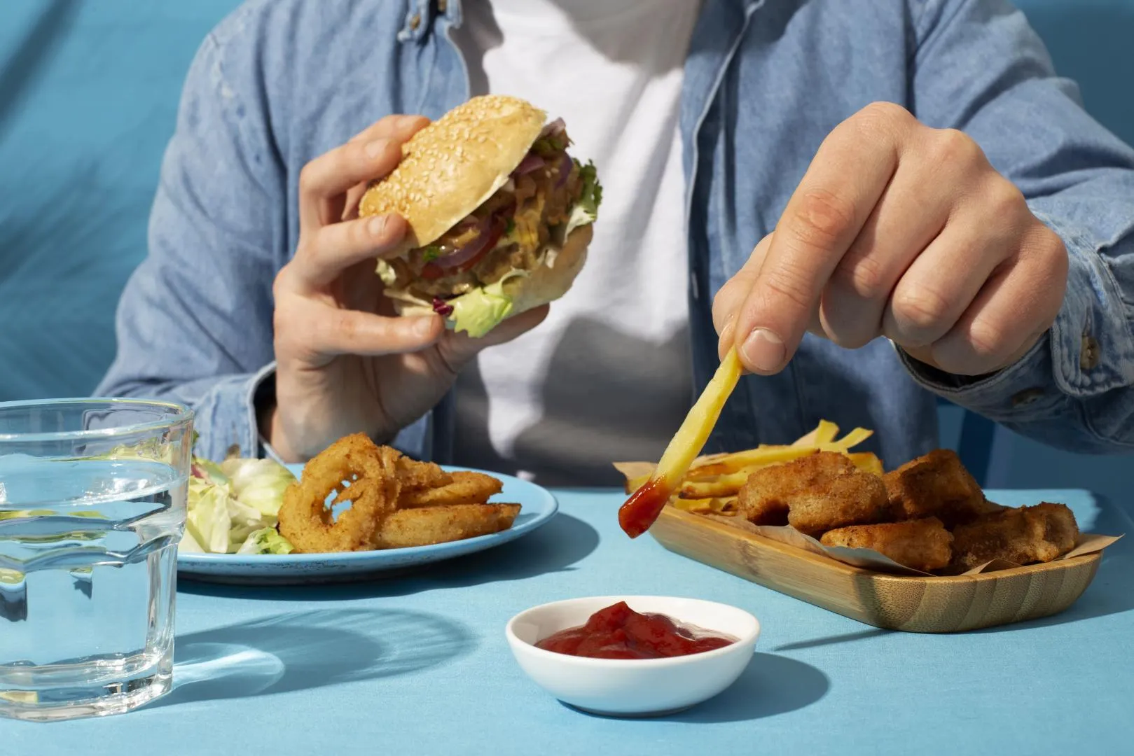 close up delicious fast food meal-Austar-pharma