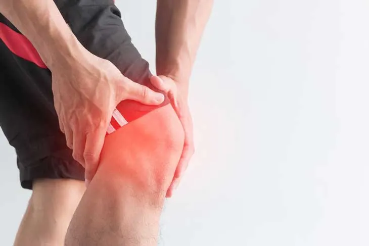 Đau nhức khớp gối là tình trạng đau, sưng hoặc cứng khớp gối